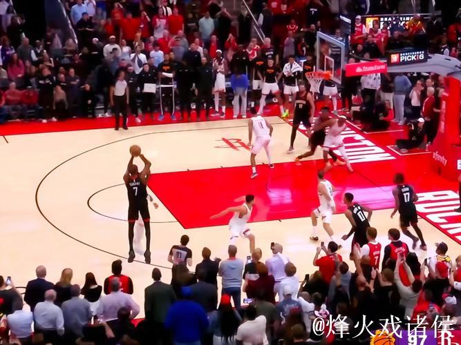 杜兰特26+10关键三分定胜局 火箭主场惊险击败太阳 杜兰特26+10关键三分定胜局 火箭主场惊险击败太阳